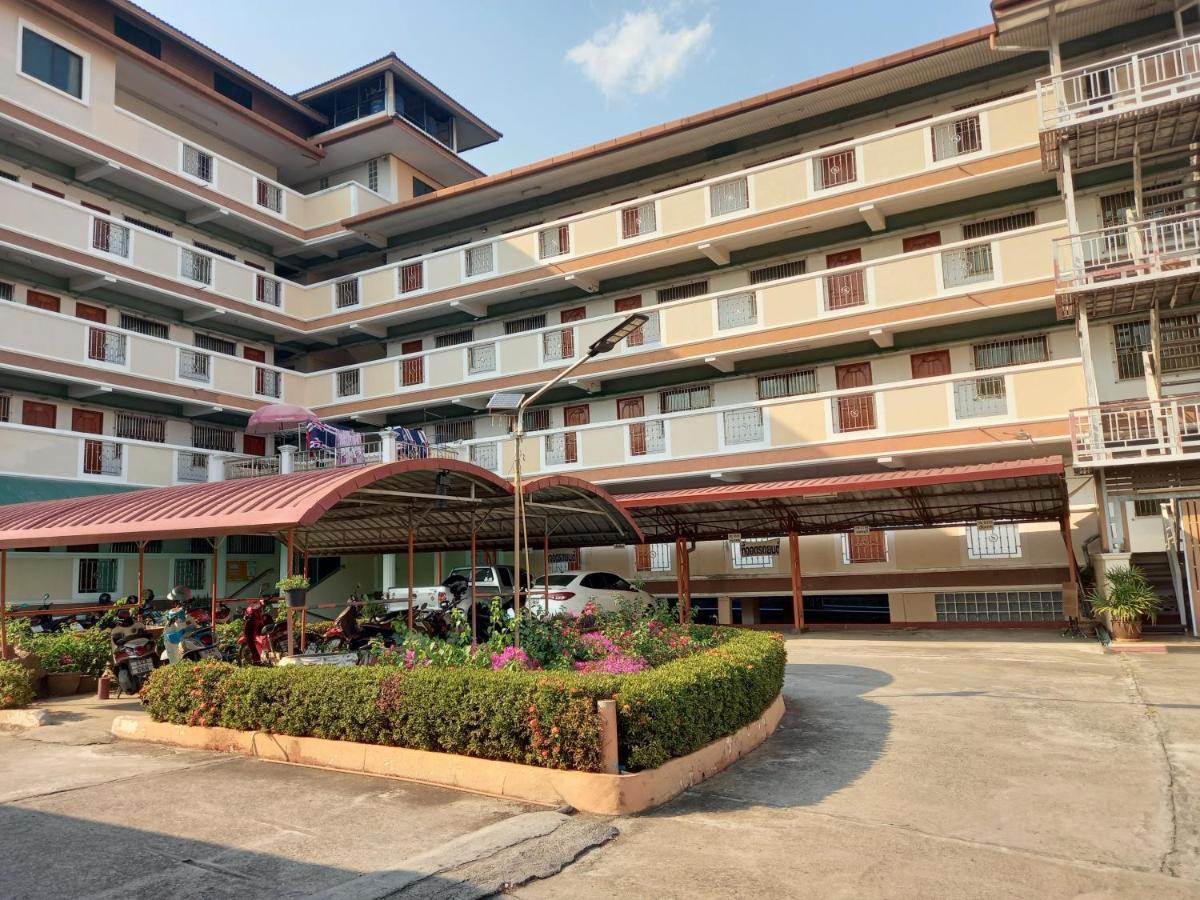 Baan Aranya Apartment Чиангмай Екстериор снимка